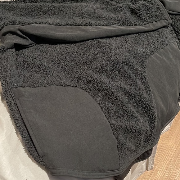 Nike Therma Fleece / Sherpa Hoodie - Picture 12 of 12